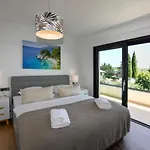 Mila * Tar-Vabriga